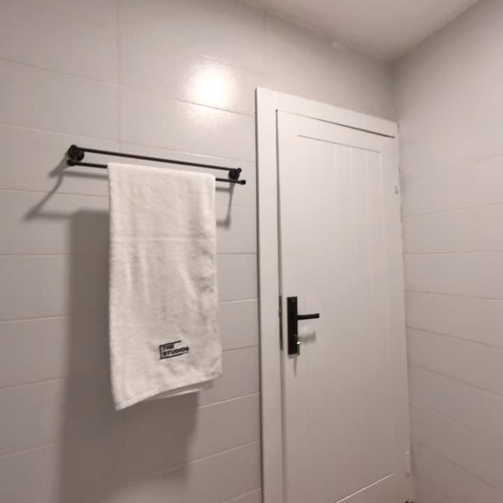 Executive Modern Studio @Osu +Free Airport Pickup