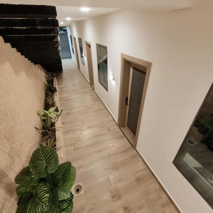 Executive Modern Studio @Osu +Free Airport Pickup