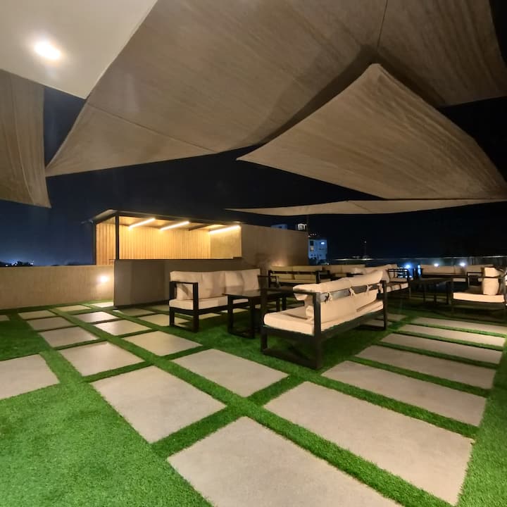 Executive Modern Studio @Osu +Free Airport Pickup